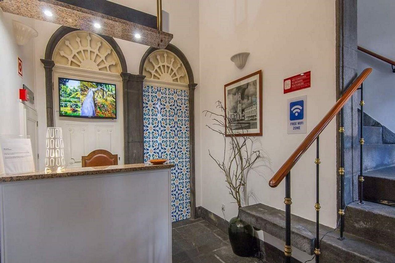 Comercial Boutique Guest House Ponta Delgada  Exterior photo